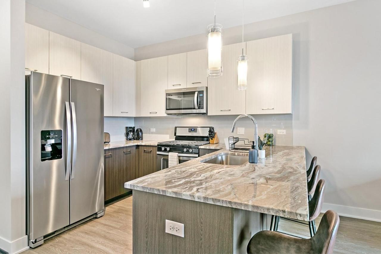 Bright & Comfortable Oakbrook 2Br Apt Free Parking - Ob 1 Apartamento Oakbrook Terrace Exterior foto