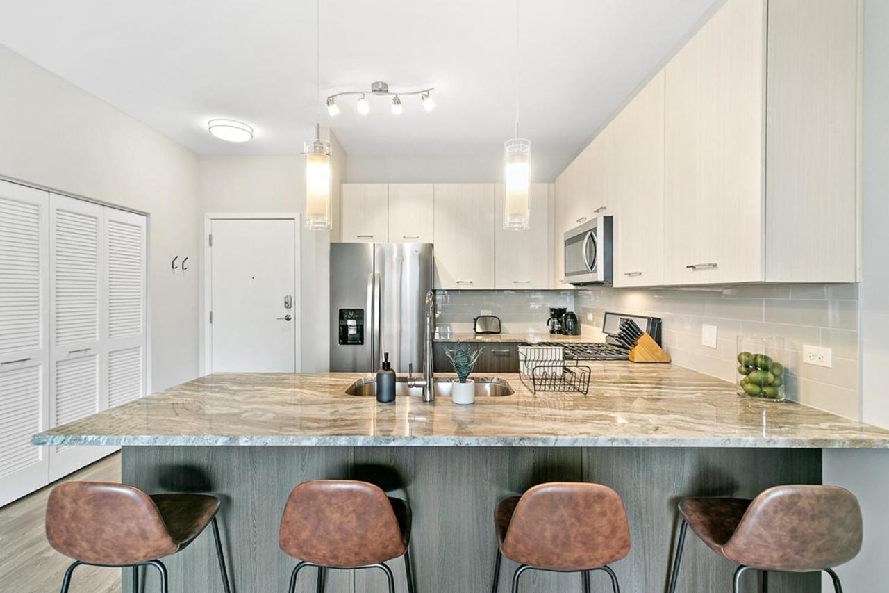 Bright & Comfortable Oakbrook 2Br Apt Free Parking - Ob 1 Apartamento Oakbrook Terrace Exterior foto